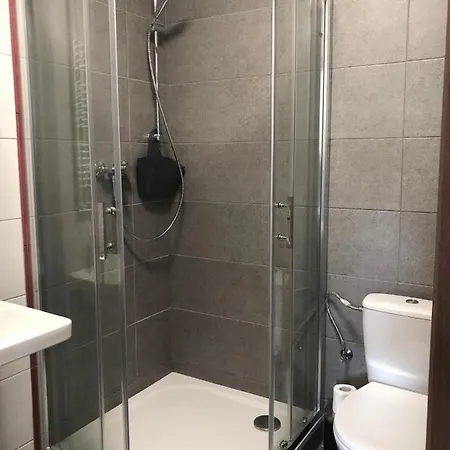 Drei Rosen 3*